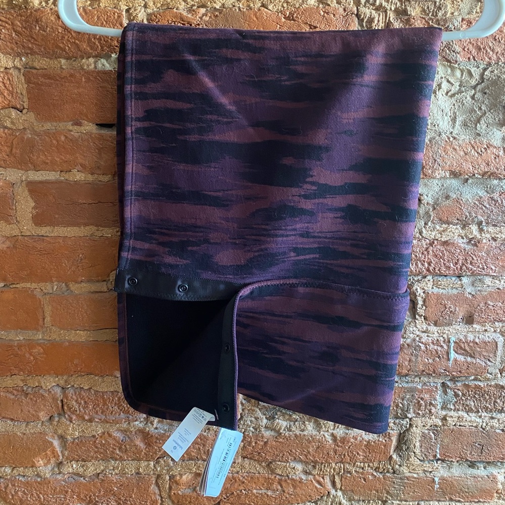 Lululemon Athletica Purple and Black Vinyasa Scarf